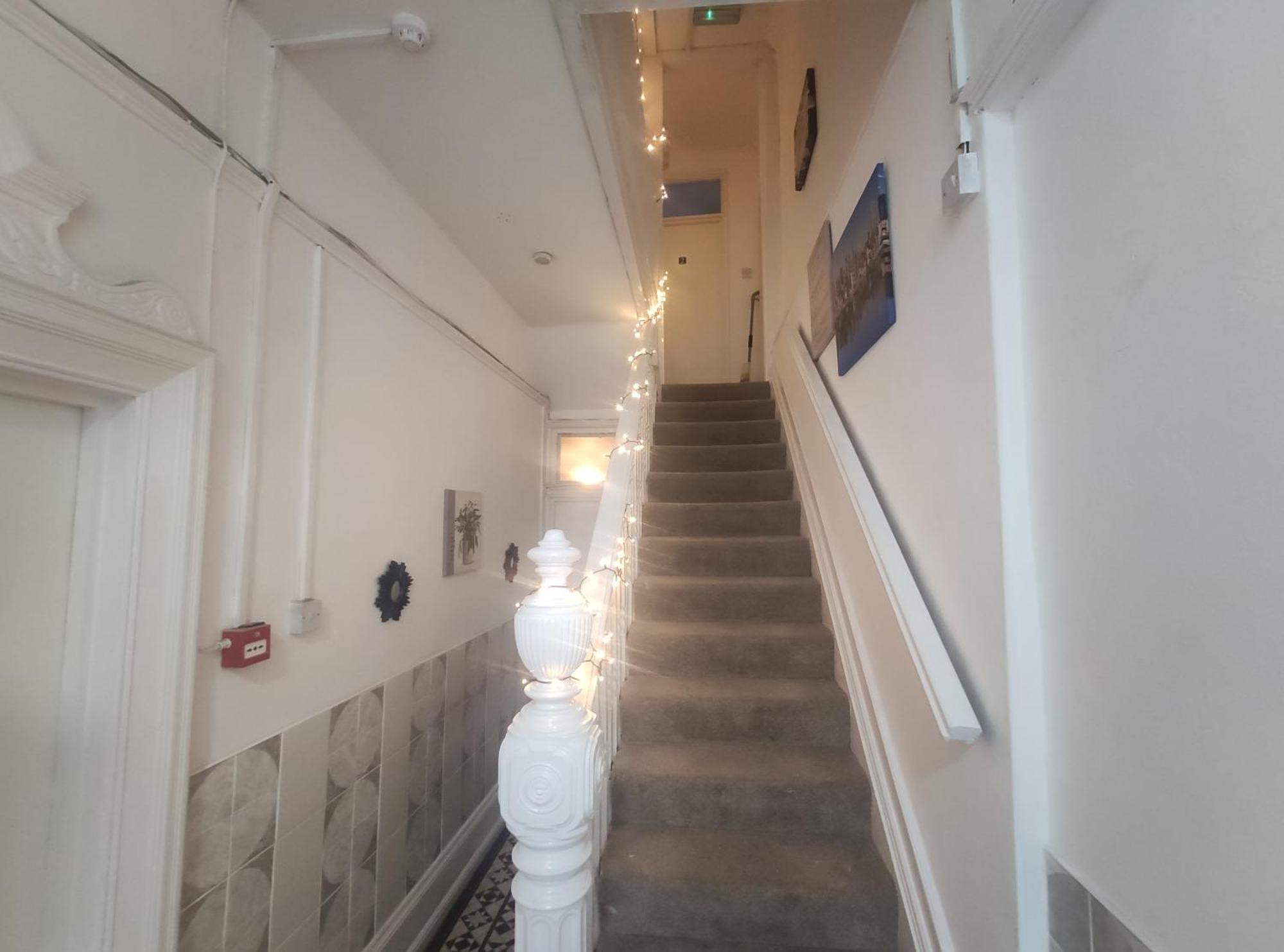 Serene 1 Bedroom Flat In Roath Cardiff Exterior foto